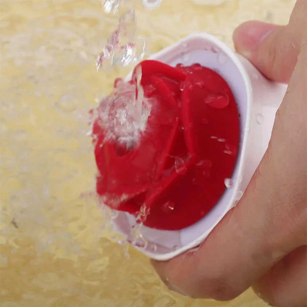 Roselle Nest Compact Rose Suction Toy — hand-held cup with water splashes